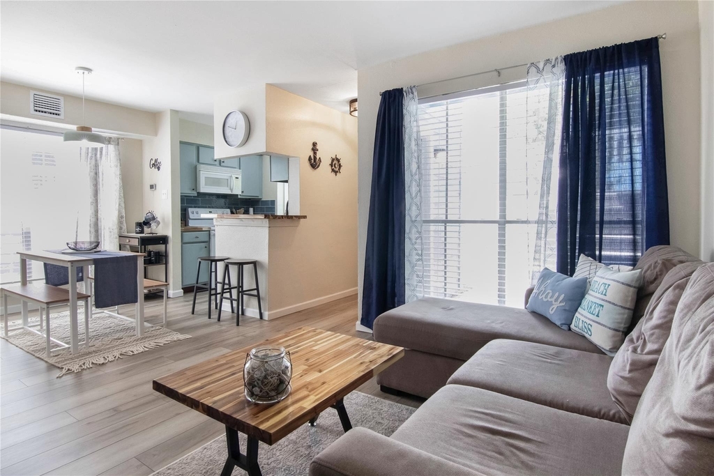 3506 Cove View Boulevard - Photo 5