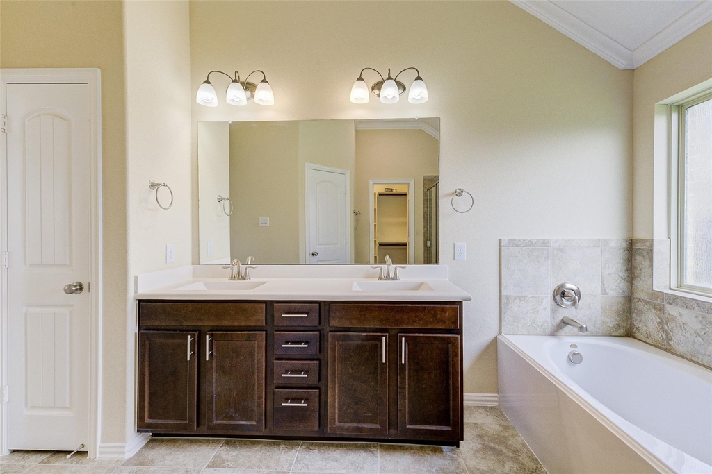 11206 Leila Park Court - Photo 19