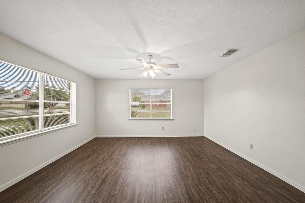 322 Pinedale Avenue - Photo 5