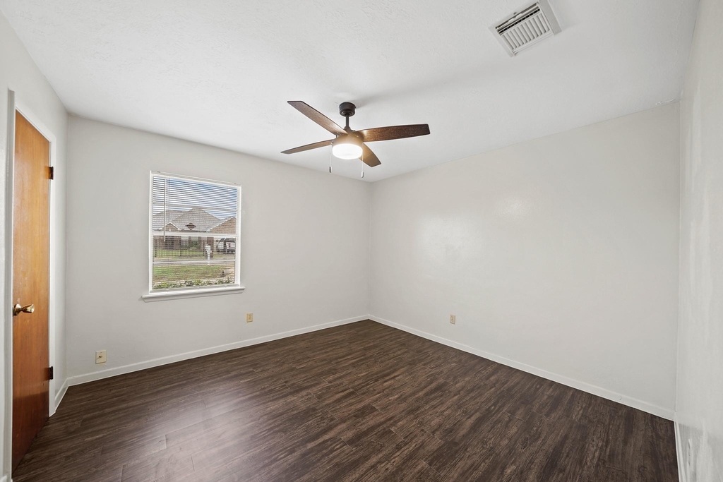 322 Pinedale Avenue - Photo 7