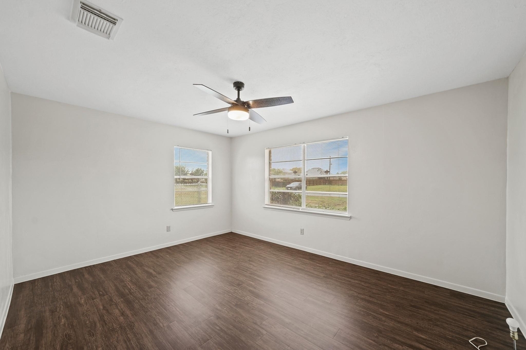 322 Pinedale Avenue - Photo 8