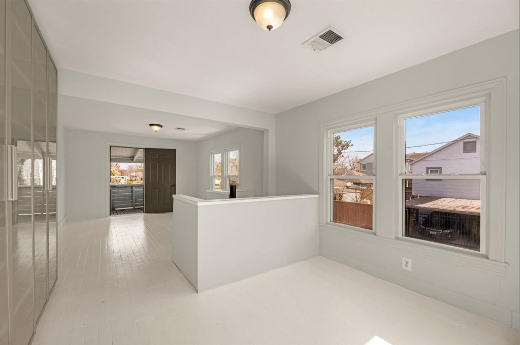 2415 Columbia Street - Photo 15