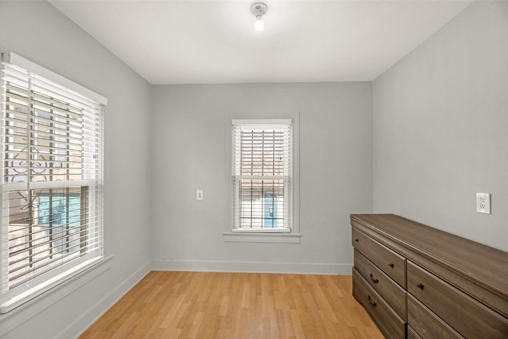 2415 Columbia Street - Photo 21