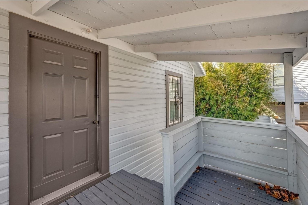 2415 Columbia Street - Photo 11