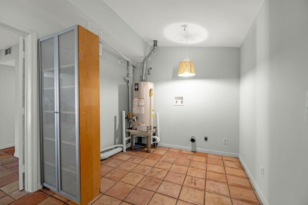 2415 Columbia Street - Photo 10