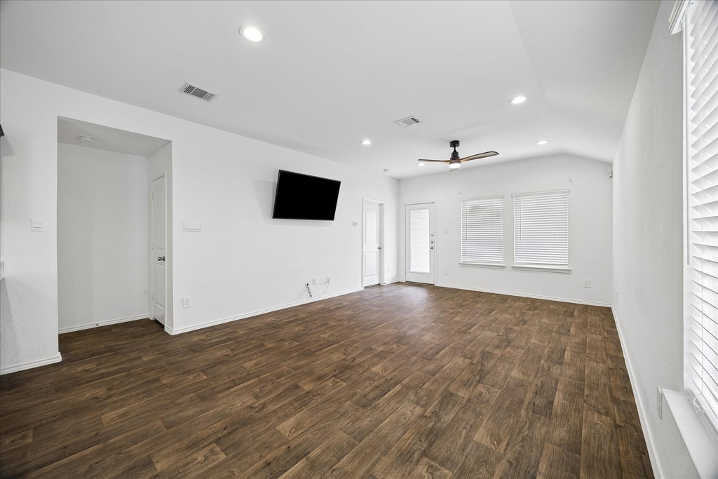 16691 Lonely Pines Drive - Photo 8