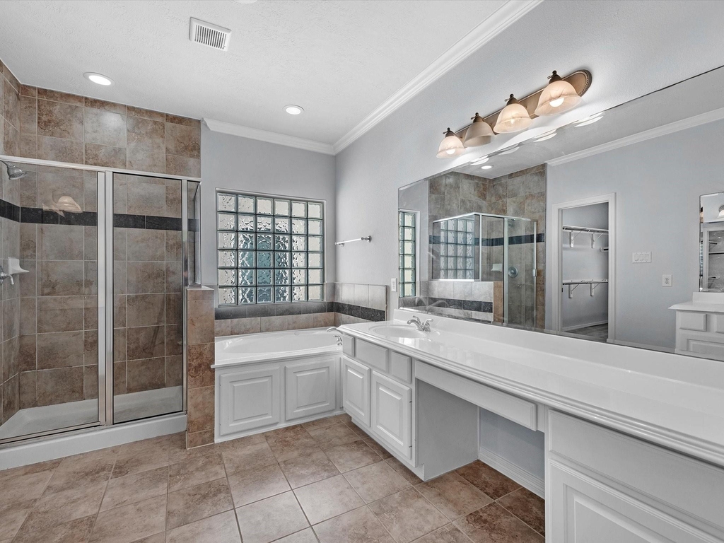 11643 Royal Oaks View - Photo 15