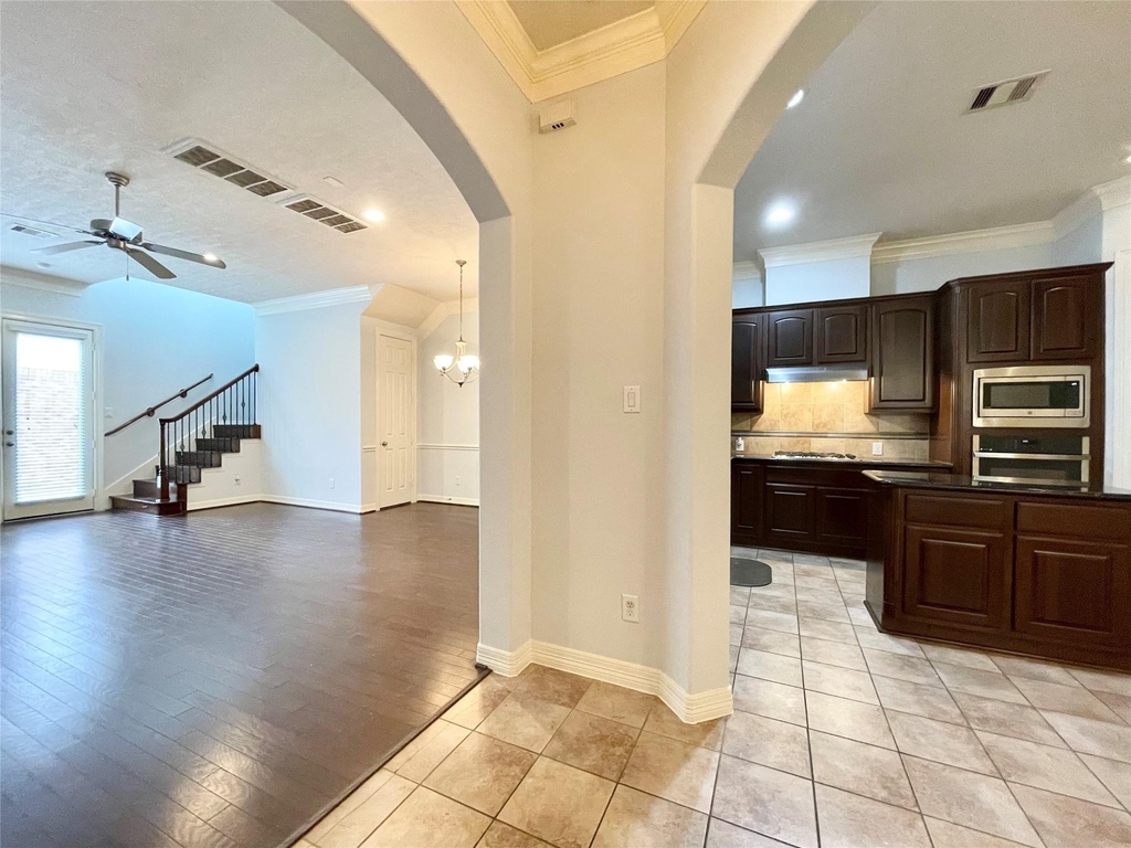 11643 Royal Oaks View - Photo 7