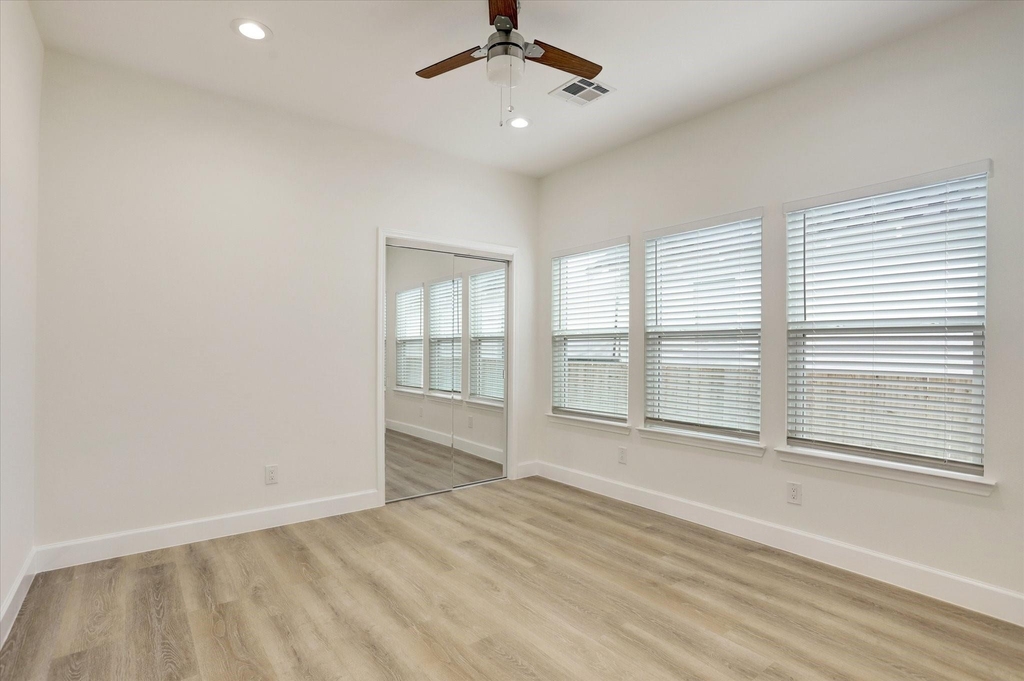 3515 Delhi Street - Photo 14