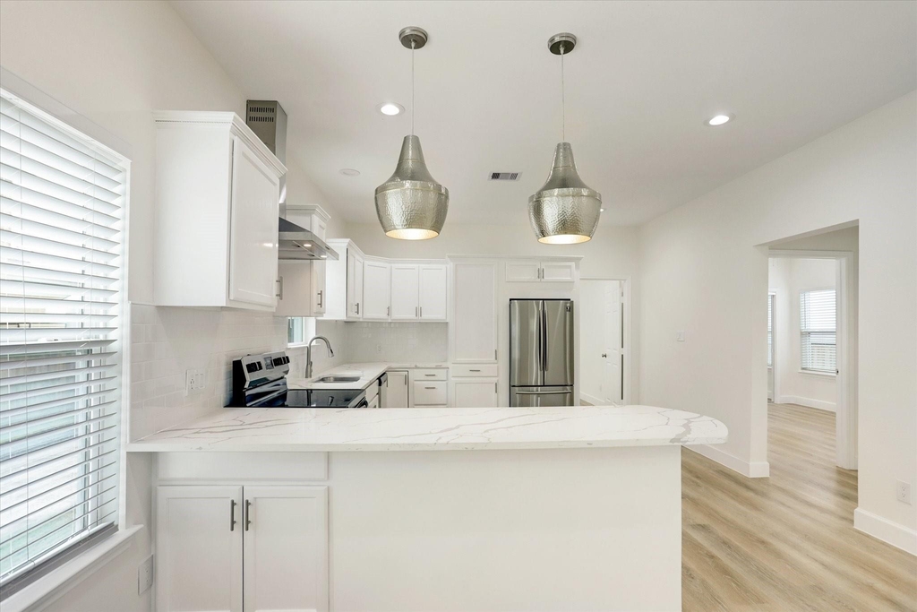 3515 Delhi Street - Photo 7
