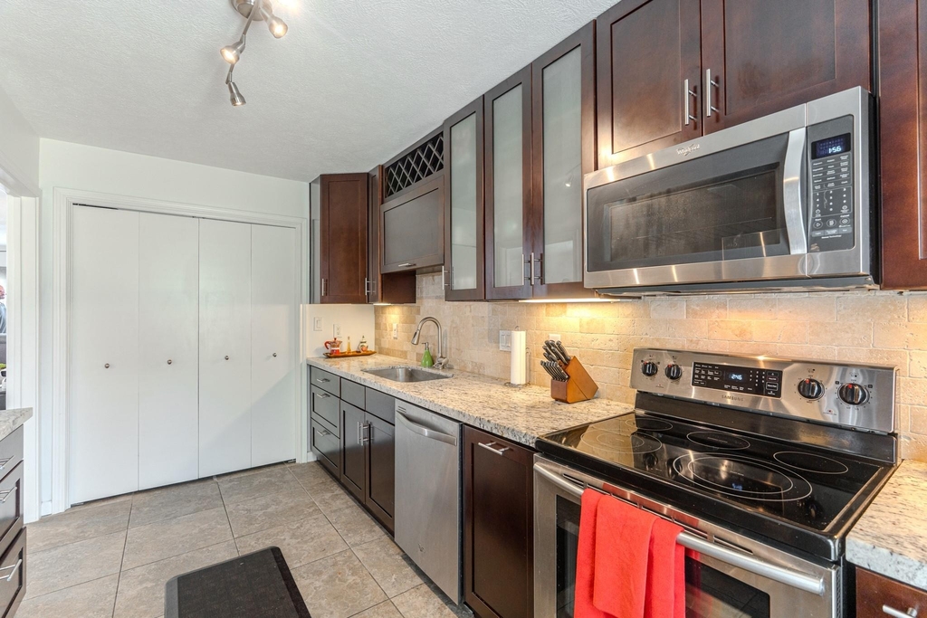 6339 Del Monte Drive Sw - Photo 8