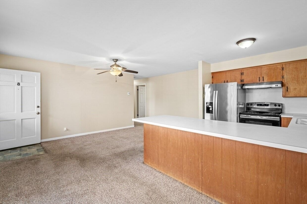 401 E Main Street - Photo 8