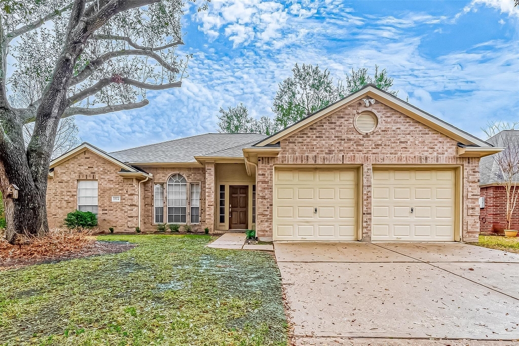 1524 Robin Avenue - Photo 0