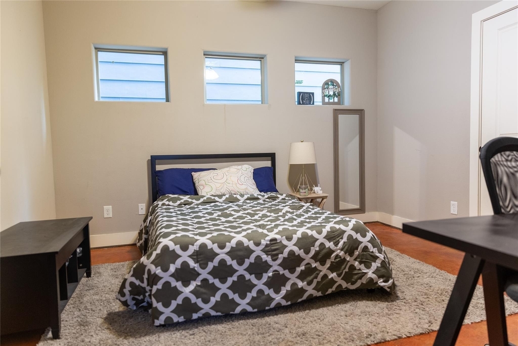 2903 Blodgett Street - Photo 6