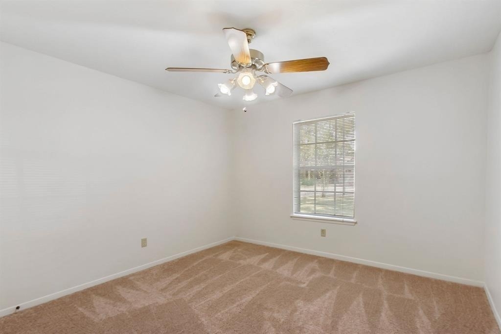 2106 Wickburn Drive - Photo 7