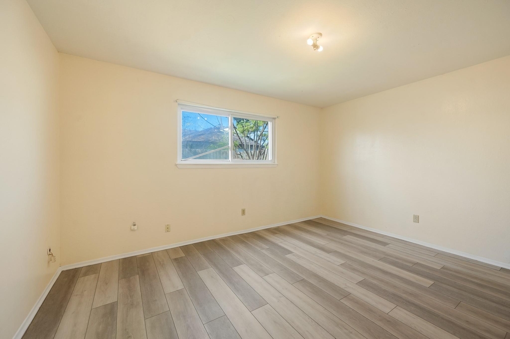 4330 Willow Beach Drive - Photo 29