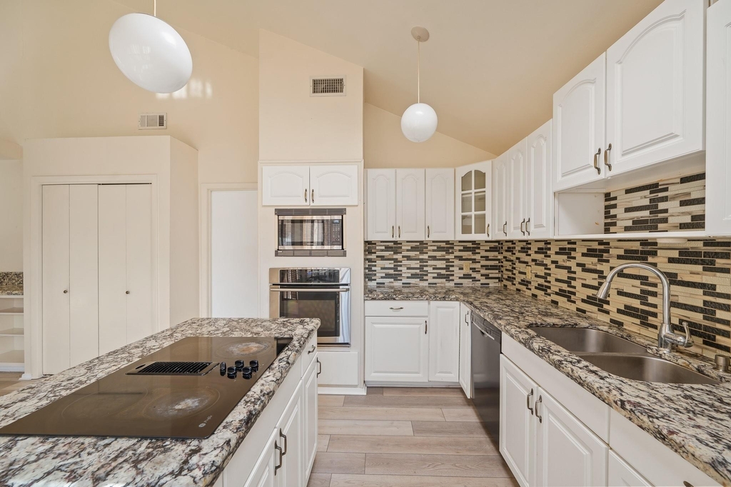 4330 Willow Beach Drive - Photo 13