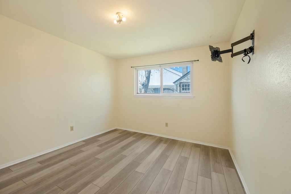 4330 Willow Beach Drive - Photo 25