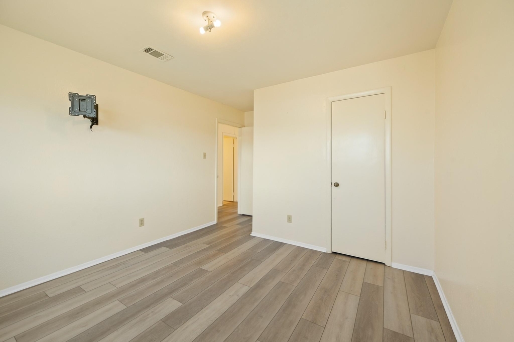 4330 Willow Beach Drive - Photo 27