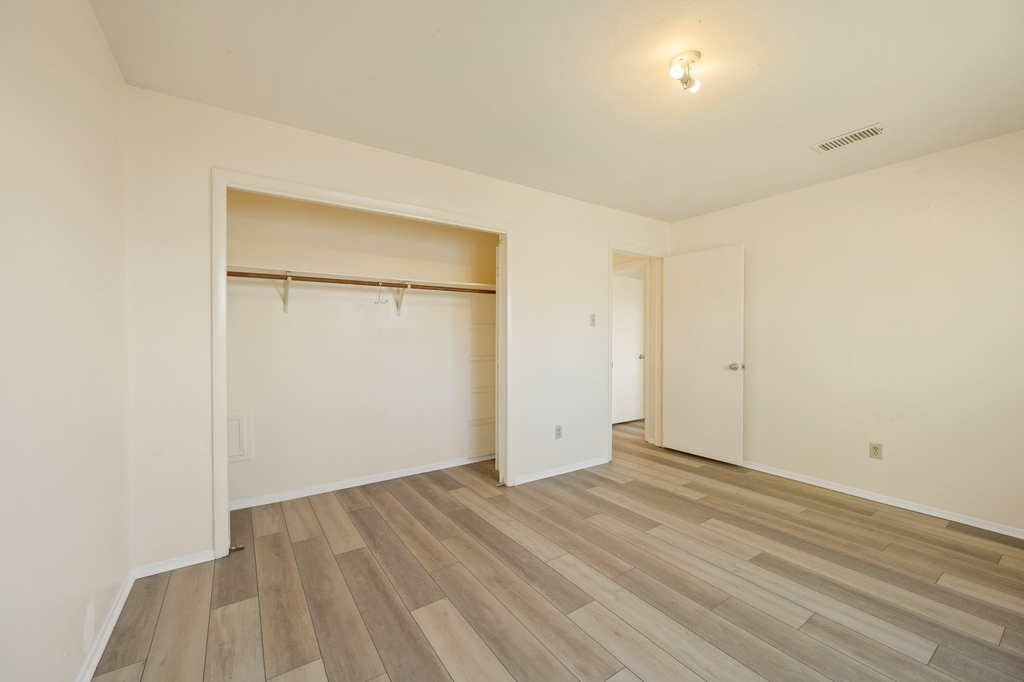 4330 Willow Beach Drive - Photo 30