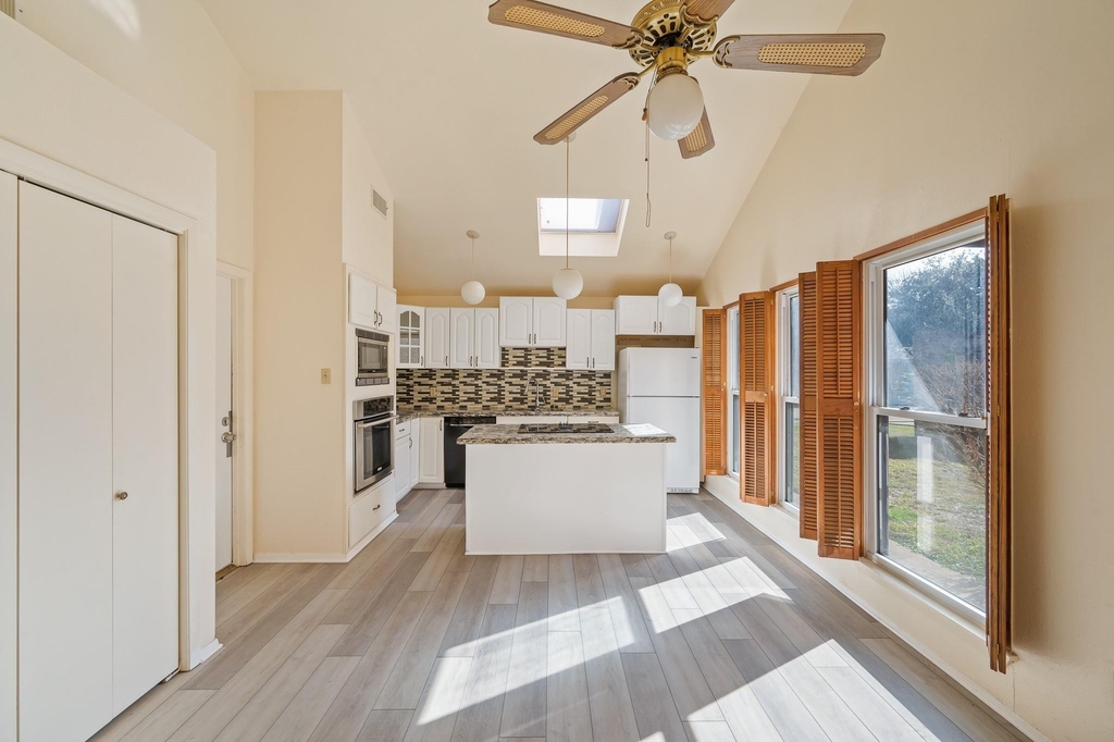 4330 Willow Beach Drive - Photo 11