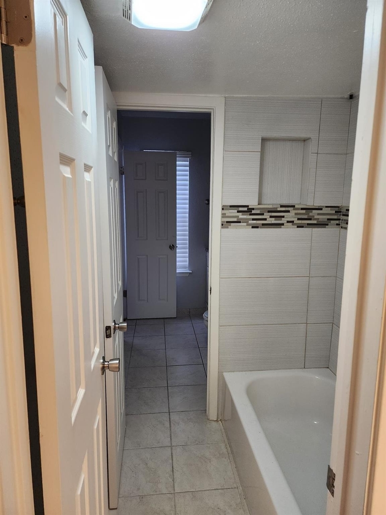 11710 Southlake Drive - Photo 11