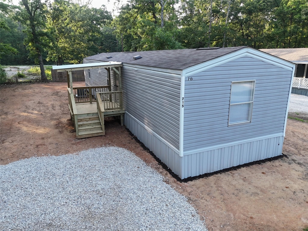 715 Windwood Drive - Photo 2