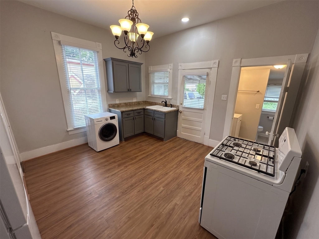2119 Hardy Street - Photo 0