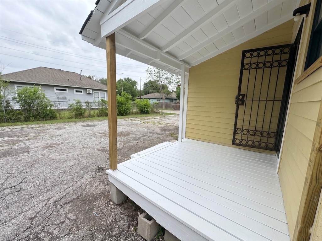 2119 Hardy Street - Photo 3