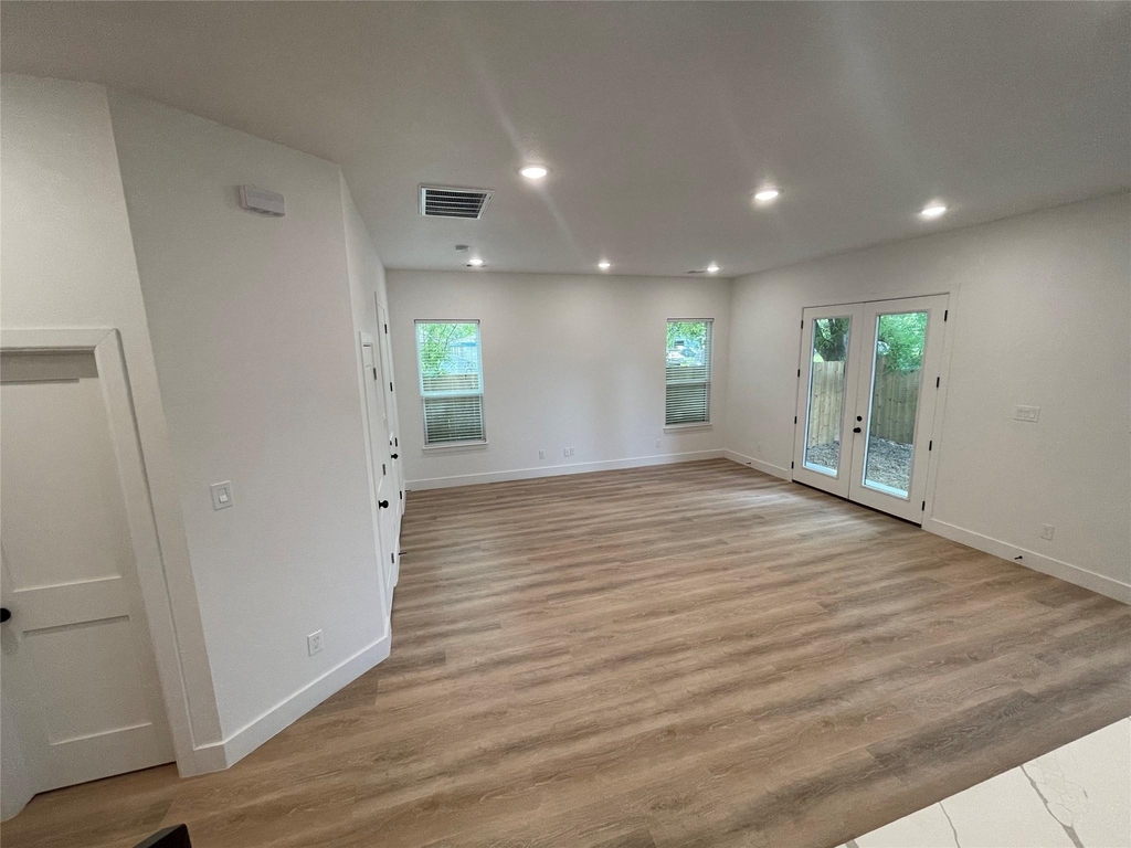 5312 Denmark Street - Photo 4