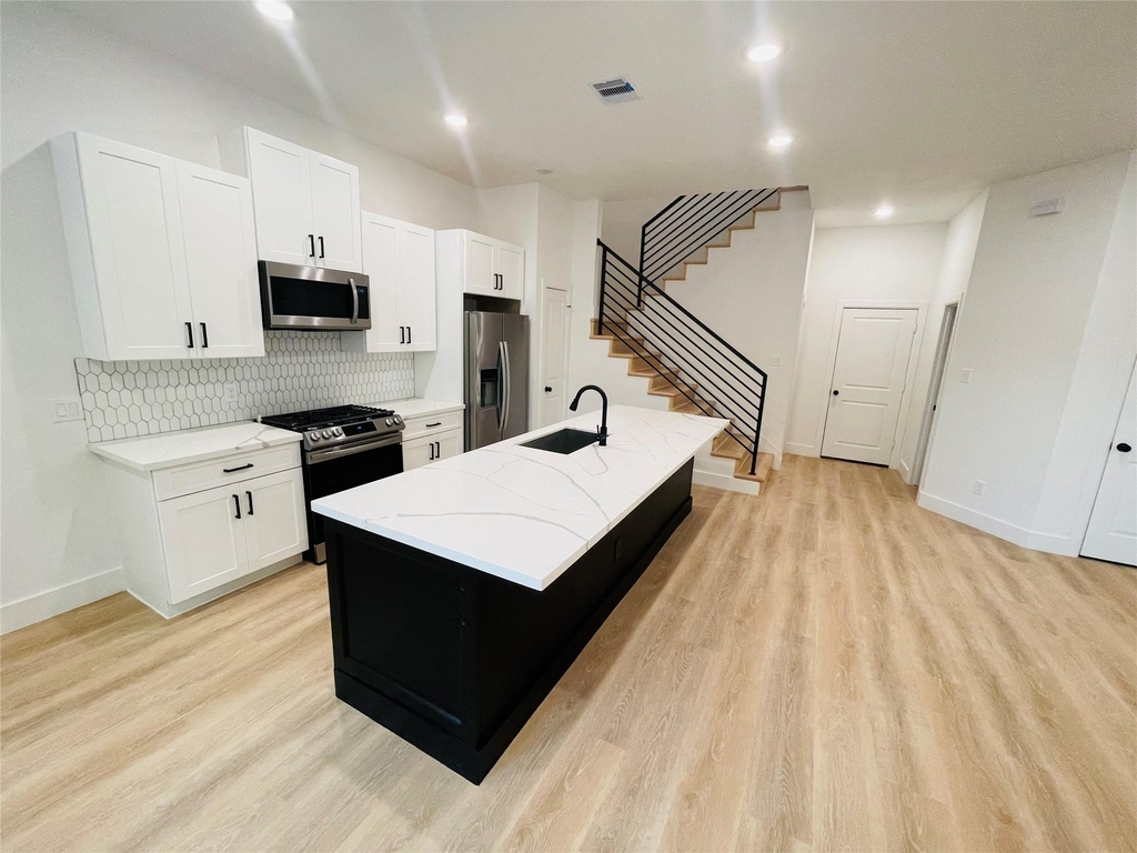 5312 Denmark Street - Photo 3