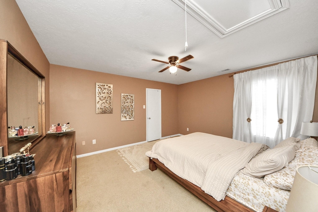 7902 Belterraza Court - Photo 9