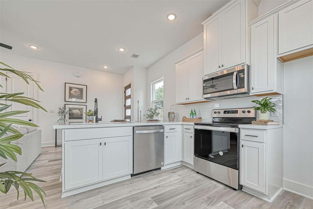 9316 Arledge Street - Photo 6