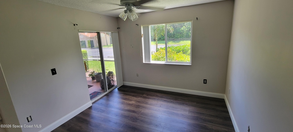 1590 S 42nd Circle - Photo 2