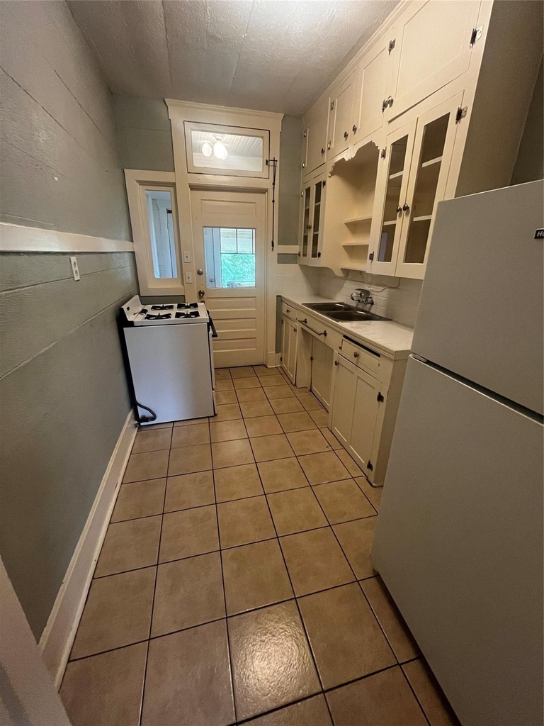 1711 W Main Street - Photo 8