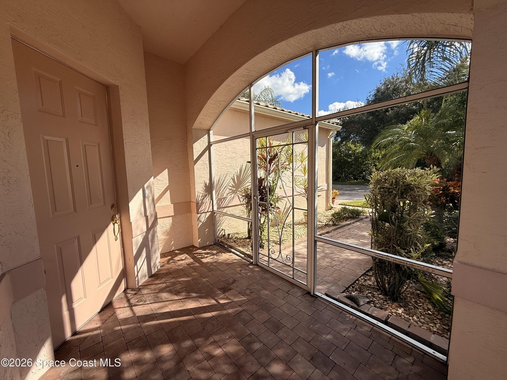 633 Nw Whitfield Way - Photo 2