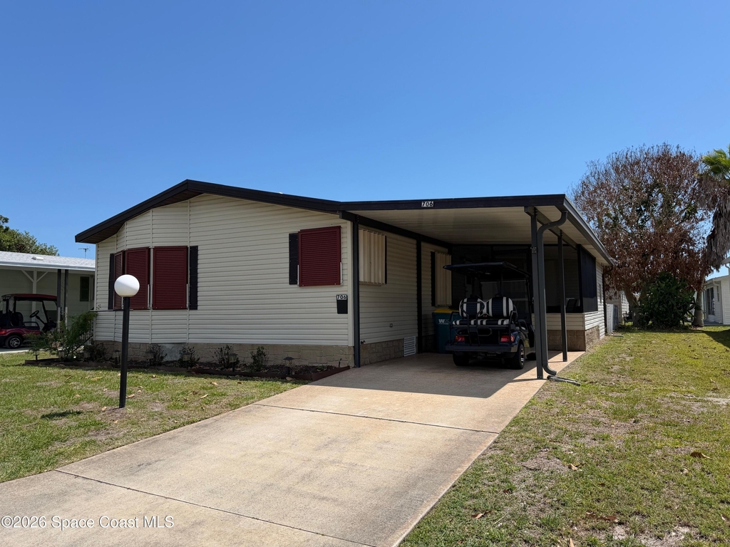 706 Hyacinth Circle - Photo 0