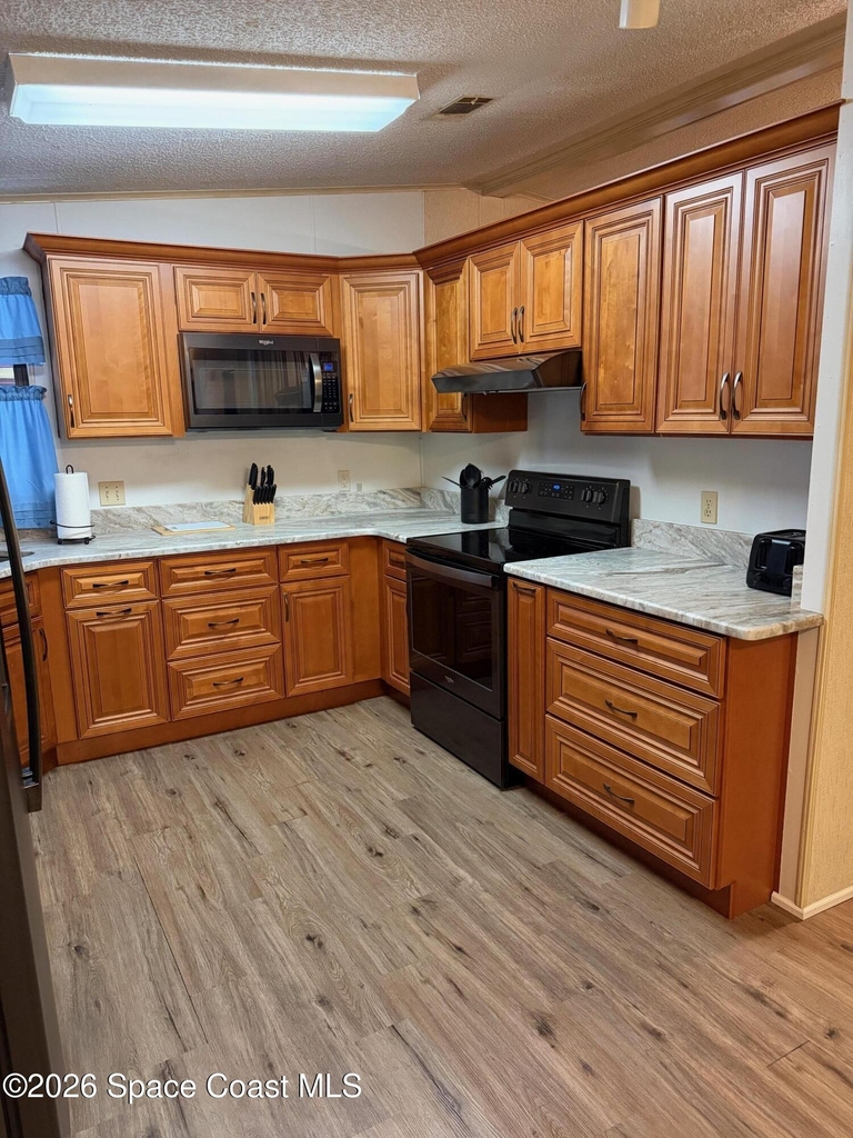 706 Hyacinth Circle - Photo 4