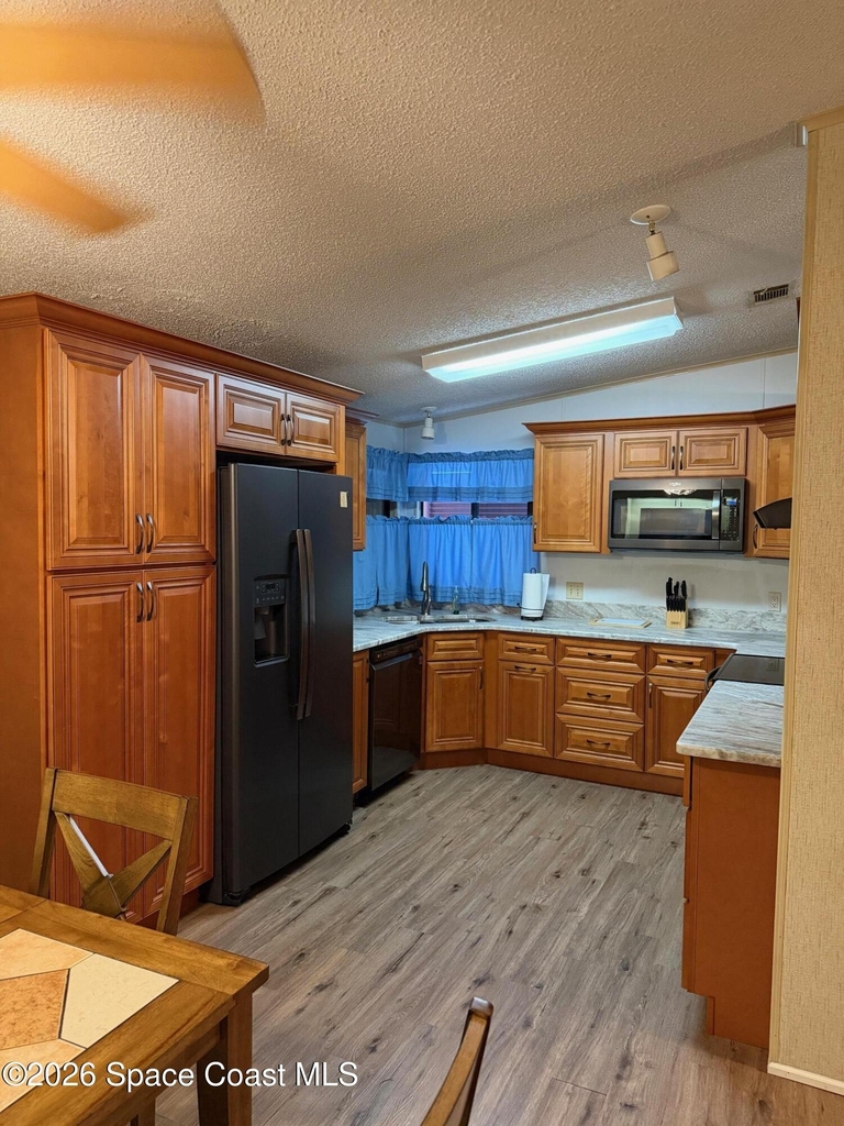 706 Hyacinth Circle - Photo 3