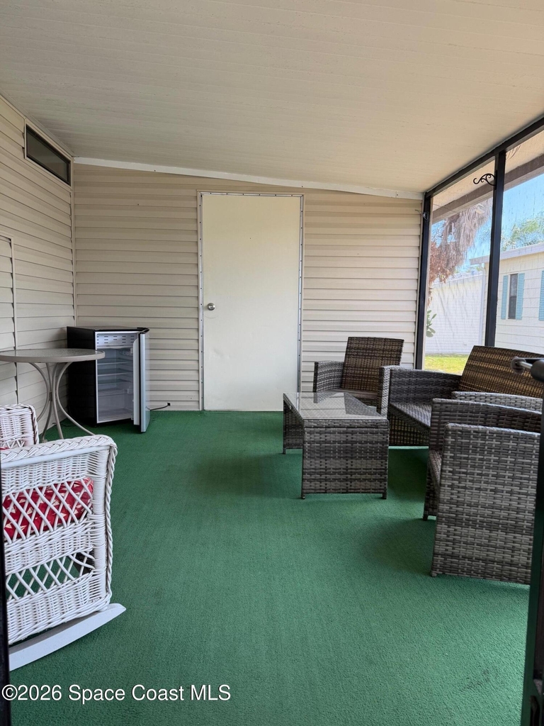 706 Hyacinth Circle - Photo 1