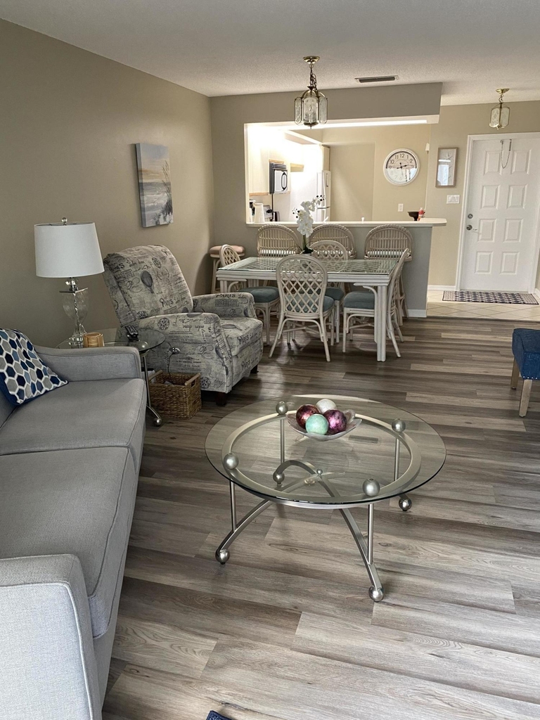 1099 Country Club Drive - Photo 1