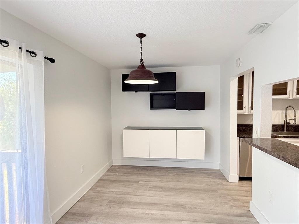 11409 8th Street N - Photo 6