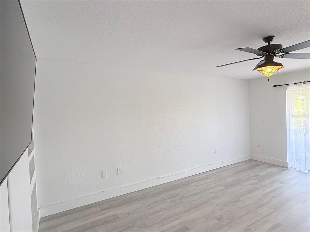 11409 8th Street N - Photo 5