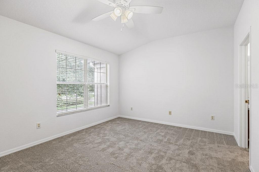 15807 Fishhawk Falls Drive - Photo 9