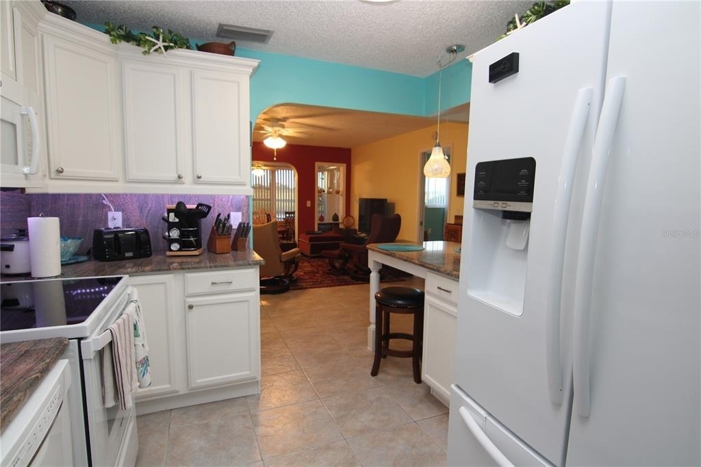 1207 Lakehouse Court - Photo 3