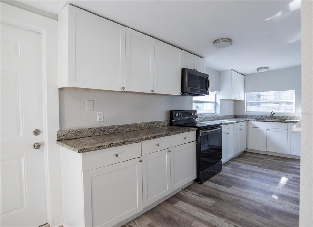 4710 W Price Avenue - Photo 9