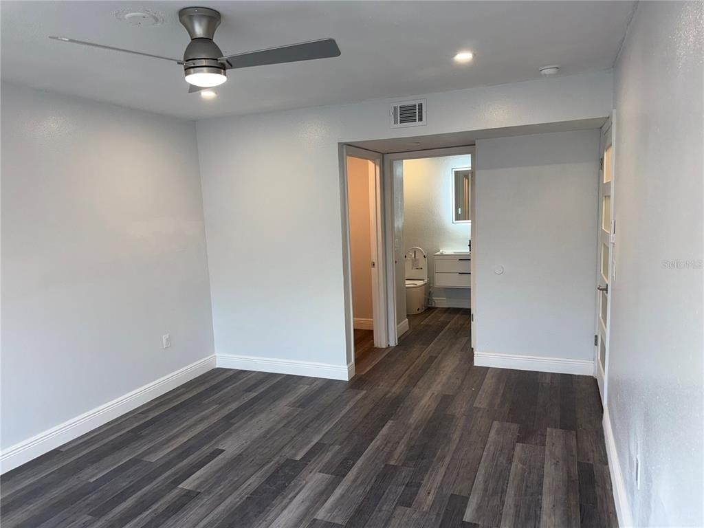 9481 Highland Oak Drive - Photo 7