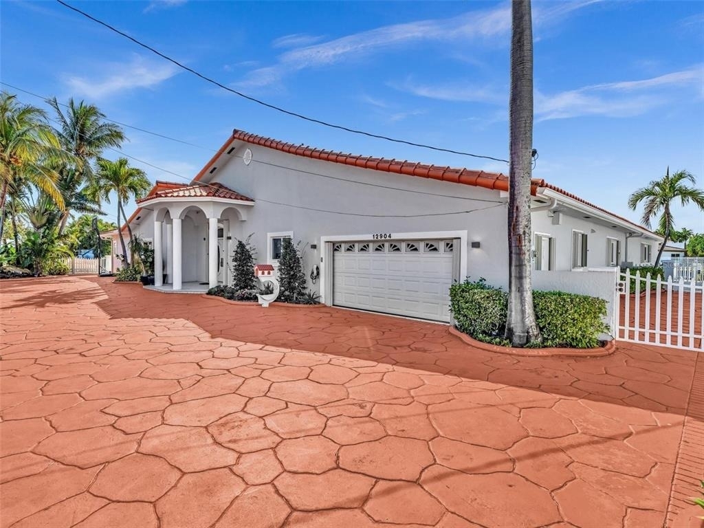 12904 Banyan Road - Photo 4