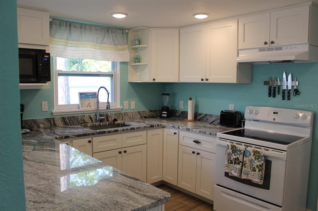 658 Roanoke Street - Photo 8