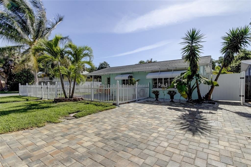 1907 2nd Street - Photo 6